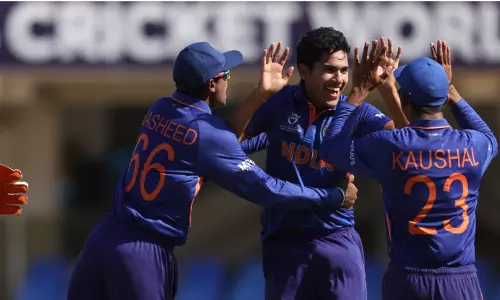 അണ്ടര് 19 ലോകകപ്പ് ഫൈനല്; ഇന്ത്യക്ക് 190 റണ്സ് വിജയലക്ഷ്യം അണ്ടര് 19 ലോകകപ്പ് ഫൈനല്; ഇന്ത്യക്ക് 190 റണ്സ് വിജയലക്ഷ്യം