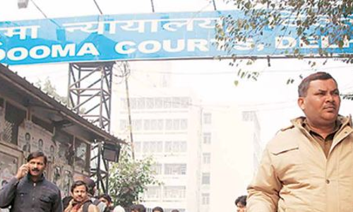 ഡൽഹി കർക്കർദുമ കോടതിയിൽ തീപിടിത്തം; രേഖകൾ കത്തിനശിച്ചു ഡൽഹി കർക്കർദുമ കോടതിയിൽ തീപിടിത്തം; രേഖകൾ കത്തിനശിച്ചു