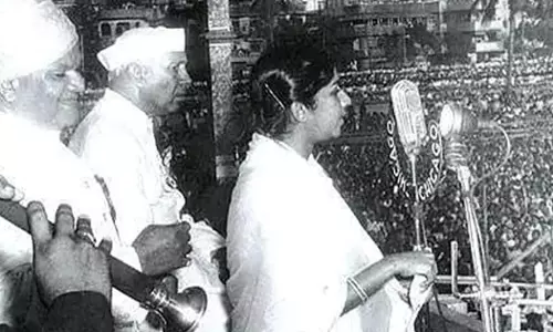 അന്ന് രാംലീല മൈതാനത്ത് ലതാ മങ്കേഷ്കര്‍ പാടി, നെഹ്റു കണ്ണീരണിഞ്ഞു