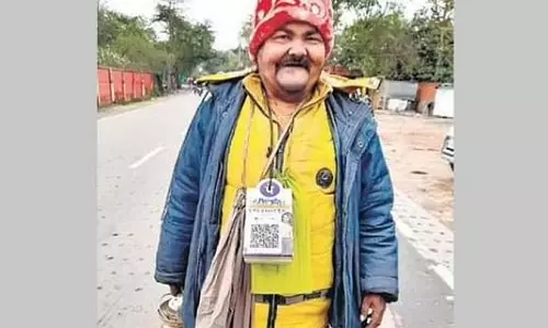 ചേഞ്ച് വേണമത്രേ ചേഞ്ച്; ചില്ലറയില്ലാത്തത് പ്രശ്നമാക്കണ്ട, ഇതാ ഒരു ഡിജിറ്റല്‍ യാചകന്‍