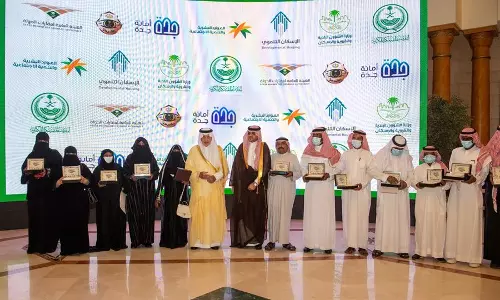 മക്കയിലെ ചേരി പ്രദേശത്ത്‌നിന്ന് ഒഴിപ്പിച്ചവര്‍ക്ക് പുതിയ വീടുകള്‍ കൈമാറി