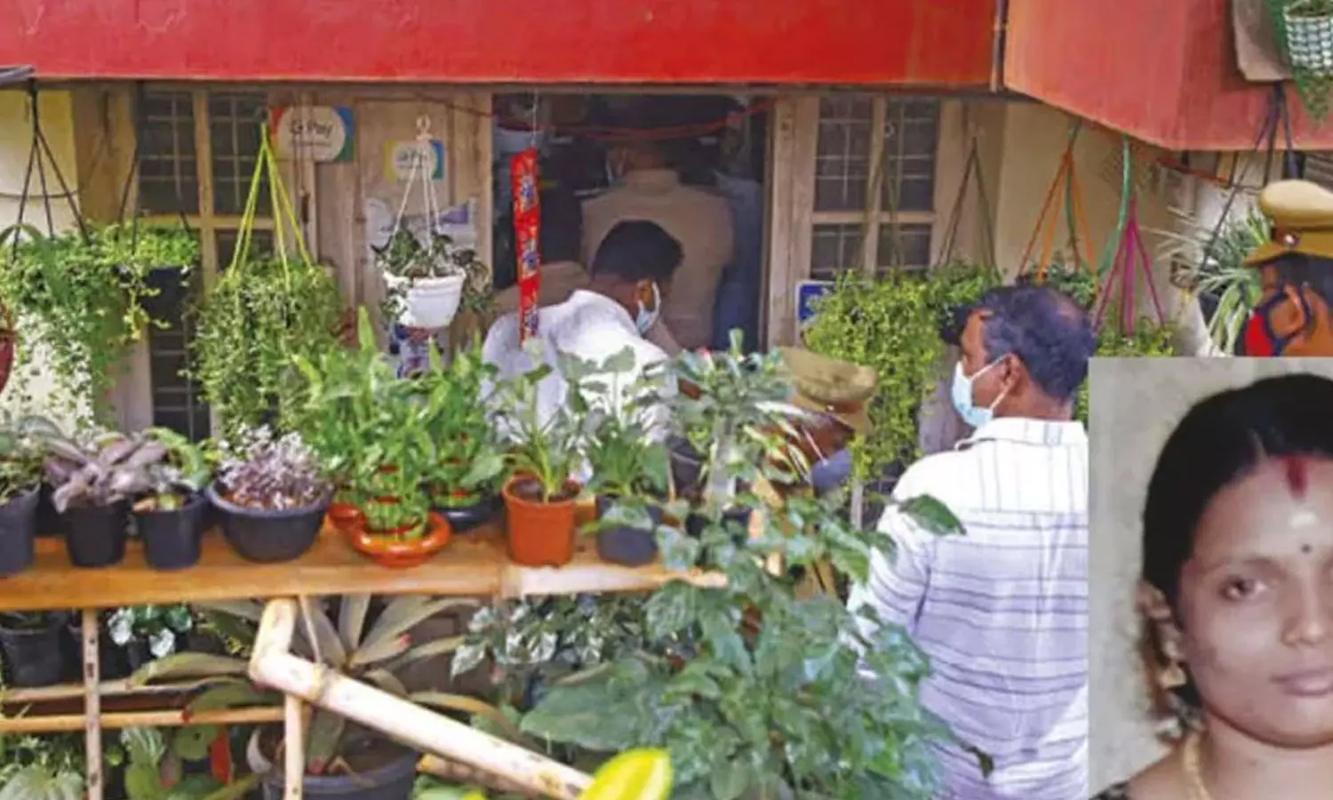 തിരുവനന്തപുരത്ത് യുവതിയെ കൊലപ്പെടുത്തിയ സംഭവം; പ്രതിയെന്ന് സംശയക്കുന്നയാളുടെ സിസിടിവി ദൃശ്യങ്ങള് പൊലീസിന് തിരുവനന്തപുരത്ത് യുവതിയെ കൊലപ്പെടുത്തിയ സംഭവം; പ്രതിയെന്ന് സംശയക്കുന്നയാളുടെ സിസിടിവി ദൃശ്യങ്ങള് പൊലീസിന്