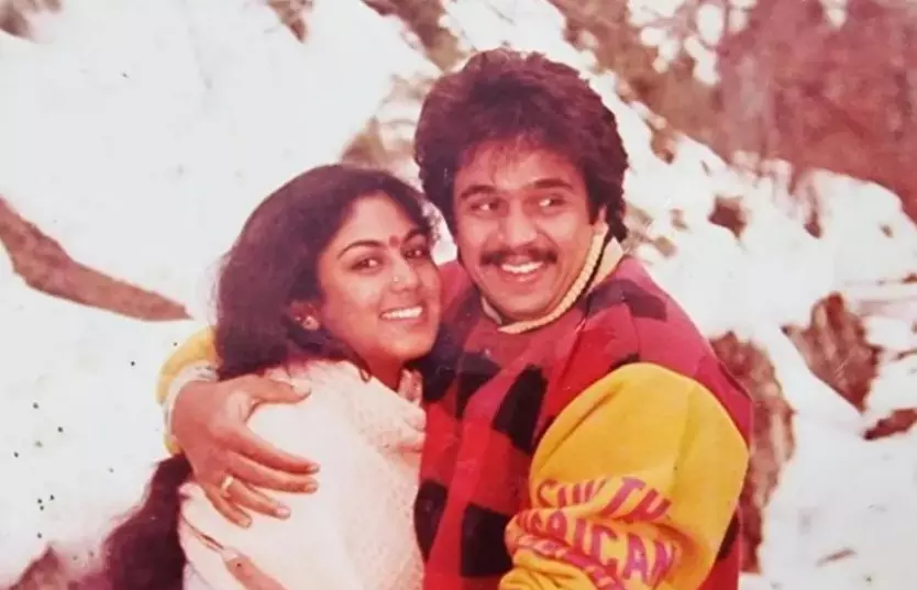 നിനക്കൊപ്പമുളള ജീവിതം എന്നും മനോഹരം; വിവാഹ വാർഷികത്തിൽ പഴയകാല ചിത്രം പങ്കുവെച്ച് അർജുൻ സർജ