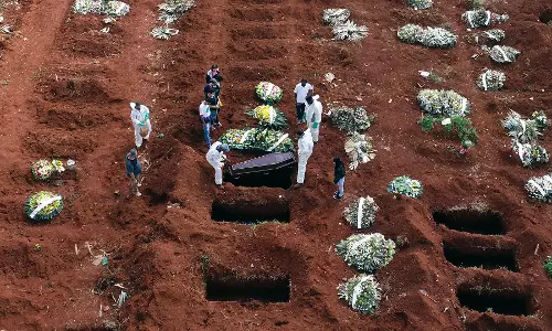 ഒമിക്രോൺ കവർന്നെടുത്തത് 500,000 ജീവനുകൾ; മഹാദുരന്തത്തിനുമപ്പുറമെന്ന്   ലോകാരോഗ്യ സംഘടന