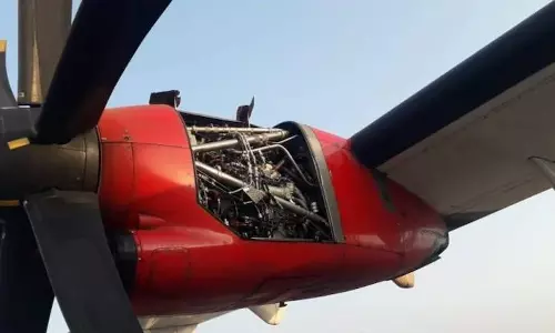 എഞ്ചിൻ കവർ ഇല്ലാതെ 70 യാത്രക്കാരുമായി വിമാനം പറന്നുയർന്നു;സുരക്ഷാവീഴ്ച