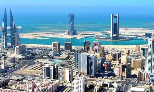 ബഹ്‌റൈന്‍ ദക്ഷിണ മേഖല ഗവർണർ റിഫ നിവാസികളുമായി കൂടിക്കാഴ്ച നടത്തി