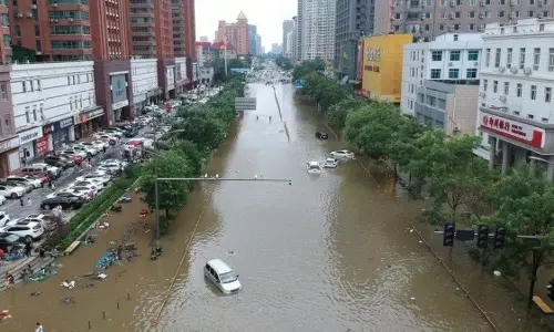 ബഹ്റൈനിൽ മഴക്കെടുതി ബാധിച്ചവർക്ക്​ സഹായം വിതരണം ചെയ്​തു