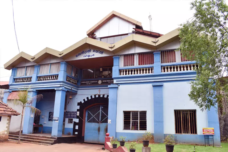 വിയ്യൂര്‍ സെന്‍ട്രല്‍ ജയിലില്‍ നിന്ന് പോക്സോ കേസ് പ്രതി രക്ഷപ്പെട്ടു