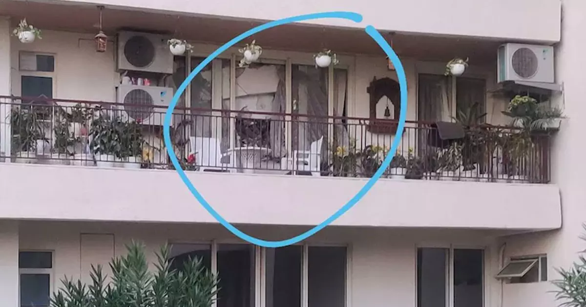 അപ്പാർട്ട്മെൻറ് മേൽക്കൂര തകർന്നുവീണ് രണ്ടു മരണം അപ്പാർട്ട്മെൻറ് മേൽക്കൂര തകർന്നുവീണ് രണ്ടു മരണം