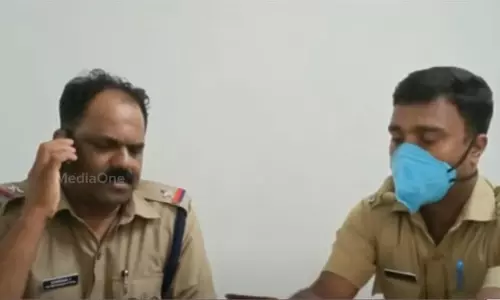 പൊലീസിനെ ആക്രമിച്ച് മാതാപിതാക്കൾ; അവസരം മുതലാക്കി പ്രതിയുടെ രക്ഷപ്പെടൽ