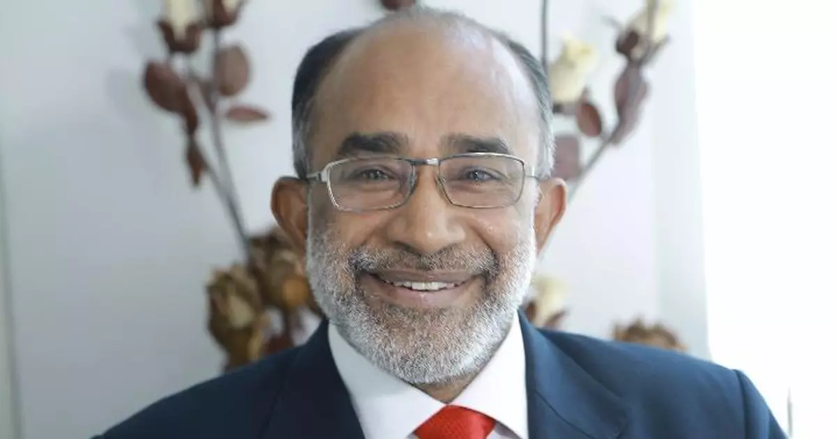 അംബാനിയെയും അദാനിയെയും പൂജിക്കണം: അല്‍ഫോന്‍സ് കണ്ണന്താനം