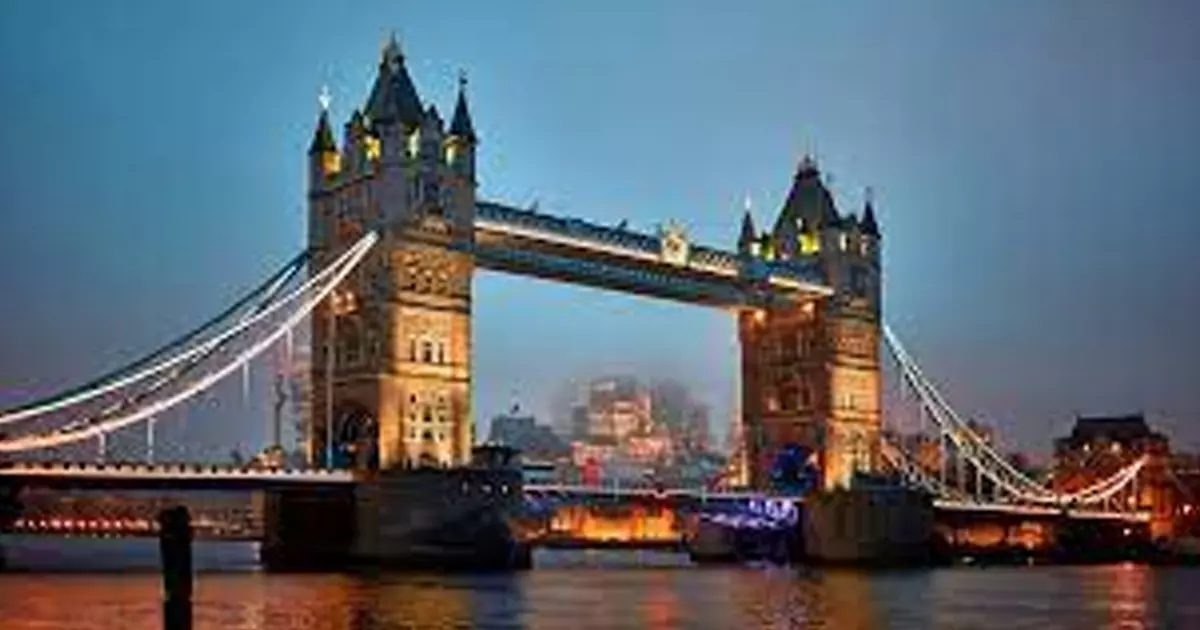 പൂർണമായി വാക്‌സിൻ സ്വീകരിച്ച യാത്രികർക്ക് ഇന്നുമുതൽ പരിശോധനകൾ ഒഴിവാക്കി യു.കെ