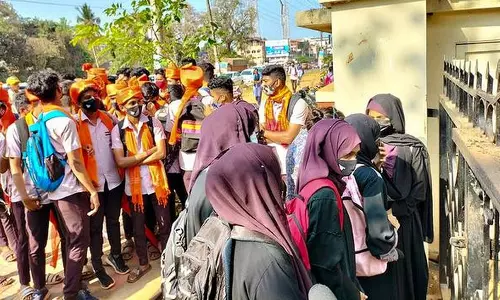 ഹിജാബ് നിയന്ത്രണം;വിദ്യാർഥിനികൾ സുപ്രിം കോടതിയിലേക്ക്