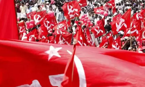 സിപിഎം സംസ്ഥാന സമ്മേളനത്തിലെ റാലി ഒഴിവാക്കി സിപിഎം സംസ്ഥാന സമ്മേളനത്തിലെ റാലി ഒഴിവാക്കി