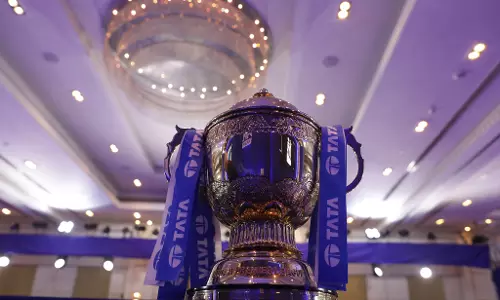 ഐ.പി.എൽ ലേലം പുനരാരംഭിച്ചു ഐ.പി.എൽ ലേലം പുനരാരംഭിച്ചു