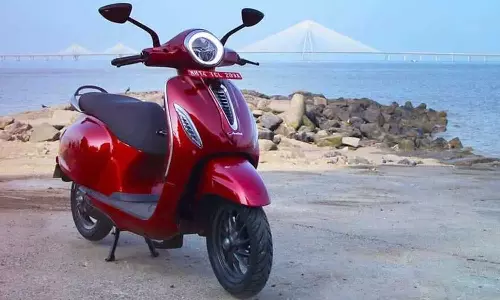 ചേതക് ഇലക്ട്രിക് സ്‌കൂട്ടറിന്റെ ബുക്കിങ് കൂടുതൽ സംസ്ഥാനങ്ങളിലേക്ക് വ്യാപിപ്പിച്ച് ബജാജ്