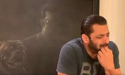 ലഗ് ജാ ഗലെ... പാട്ടു പാടി ലതാ മങ്കേഷ്‌ക്കറിന് വൈകാരിക ആദരാജ്ഞലിയുമായി സൽമാൻ ഖാൻ