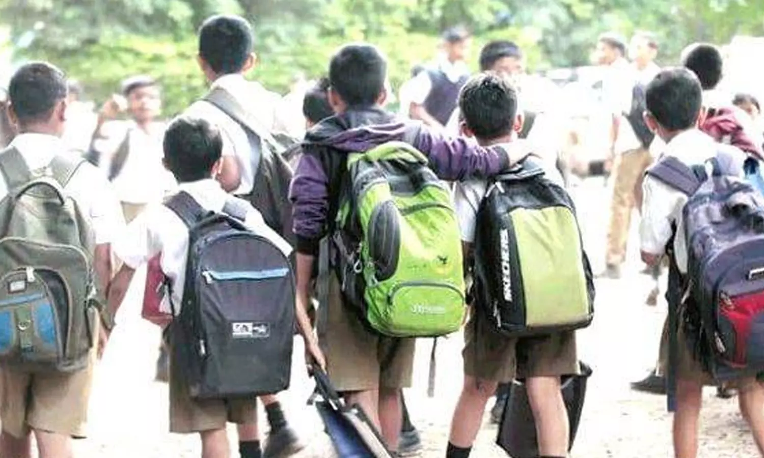 സ്കൂളുകൾ ഇന്ന് മുതൽ വീണ്ടും തുറക്കുന്നു;പുതിയ മാർഗരേഖയിൽ എതിർപ്പുമായി അധ്യാപക സംഘടനകൾ സ്കൂളുകൾ ഇന്ന് മുതൽ വീണ്ടും തുറക്കുന്നു;പുതിയ മാർഗരേഖയിൽ എതിർപ്പുമായി അധ്യാപക സംഘടനകൾ