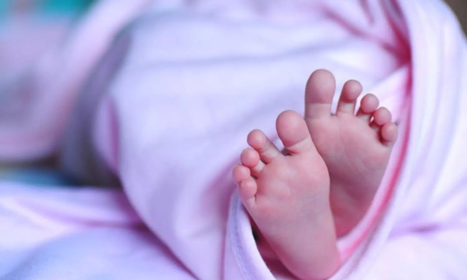 നിലമ്പൂരില്‍ പിഞ്ചുകുഞ്ഞ് ബക്കറ്റിലെ വെള്ളത്തിൽ മുങ്ങി മരിച്ചു