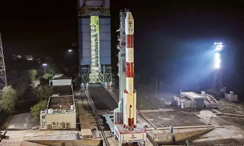 മൂന്ന് ഉപഗ്രഹങ്ങള് ലക്ഷ്യം കണ്ടു; ഐ.എസ്.ആർ.ഒ.യുടെ ഈ വര്ഷത്തെ ആദ്യ വിക്ഷേപണ ദൗത്യം വിജയം മൂന്ന് ഉപഗ്രഹങ്ങള് ലക്ഷ്യം കണ്ടു; ഐ.എസ്.ആർ.ഒ.യുടെ ഈ വര്ഷത്തെ ആദ്യ വിക്ഷേപണ ദൗത്യം വിജയം