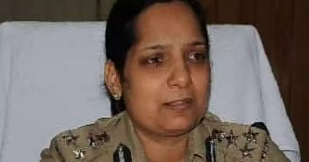 ഭർത്താവായ ബിജെപി സ്ഥാനാർഥിക്ക് വോട്ട് ചെയ്യാൻ നിർബന്ധിച്ച് ഐജി; നടപടി സ്വീകരിക്കണമെന്ന് എസ്പി