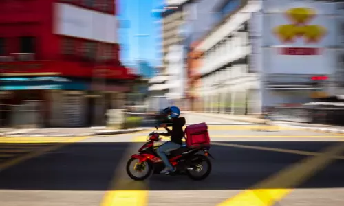 അമിത ഡെലിവറി ചാര്‍ജ് ഈടാക്കരുത്