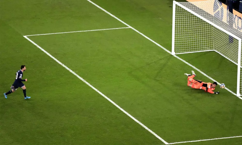 തുലച്ച പെനാൽറ്റികൾ; മെസ്സി തിയറി ഹെൻറിക്കൊപ്പം