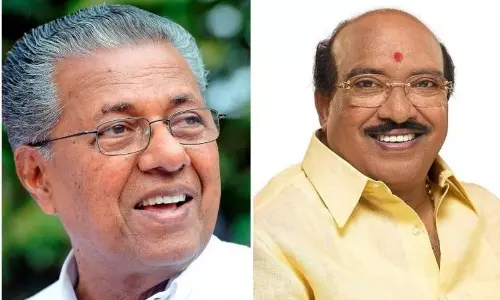 വെള്ളാപ്പള്ളി നടേശൻ മുഖ്യമന്ത്രിയുമായി കൂടിക്കാഴ്ച നടത്തി വെള്ളാപ്പള്ളി നടേശൻ മുഖ്യമന്ത്രിയുമായി കൂടിക്കാഴ്ച നടത്തി