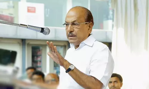 ഹിജാബ് വിഷയം ഉപയോഗിച്ച് വിവാദമുണ്ടാക്കുന്നു;ഗവർണർക്കെതിരെ പി.കെ കുഞ്ഞാലിക്കുട്ടി ഹിജാബ് വിഷയം ഉപയോഗിച്ച് വിവാദമുണ്ടാക്കുന്നു;ഗവർണർക്കെതിരെ പി.കെ കുഞ്ഞാലിക്കുട്ടി