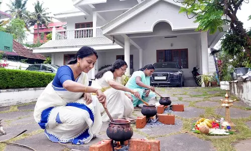 ആറ്റുകാൽ പൊങ്കാല: വീട്ടിൽ പൊങ്കാല ഇടുമ്പോൾ കരുതൽ അത്യാവശ്യമാണ് ആറ്റുകാൽ പൊങ്കാല: വീട്ടിൽ പൊങ്കാല ഇടുമ്പോൾ കരുതൽ അത്യാവശ്യമാണ്