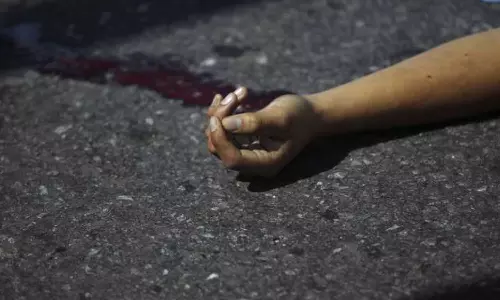 അജ്മാനിൽ ആറാം ക്ലാസ് വിദ്യാർഥിനി സ്‌കൂൾ ബസിടിച്ച് മരിച്ചു