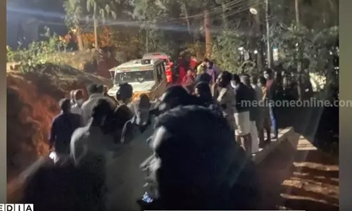 ബോംബ് നിർമ്മാണത്തിനിടെ സ്‌ഫോടനം; ആർ.എസ്.എസ് പ്രവർത്തകന് ഗുരുതര പരിക്ക്