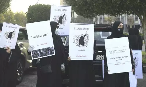 ഹിജാബ് വിവാദം: കുവൈത്തിലും വ്യാപക പ്രതിഷേധം ഹിജാബ് വിവാദം: കുവൈത്തിലും വ്യാപക പ്രതിഷേധം