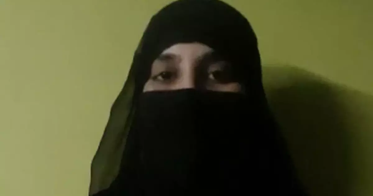 ഹിജാബ് അഴിക്കാന് ആവശ്യപ്പെട്ടു, ജനാധിപത്യവിരുദ്ധ നടപടിയാണിത്: കര്ണാടകയിലെ കോളജ് അധ്യാപിക രാജിവെച്ചു ഹിജാബ് അഴിക്കാന് ആവശ്യപ്പെട്ടു, ജനാധിപത്യവിരുദ്ധ നടപടിയാണിത്: കര്ണാടകയിലെ കോളജ് അധ്യാപിക രാജിവെച്ചു