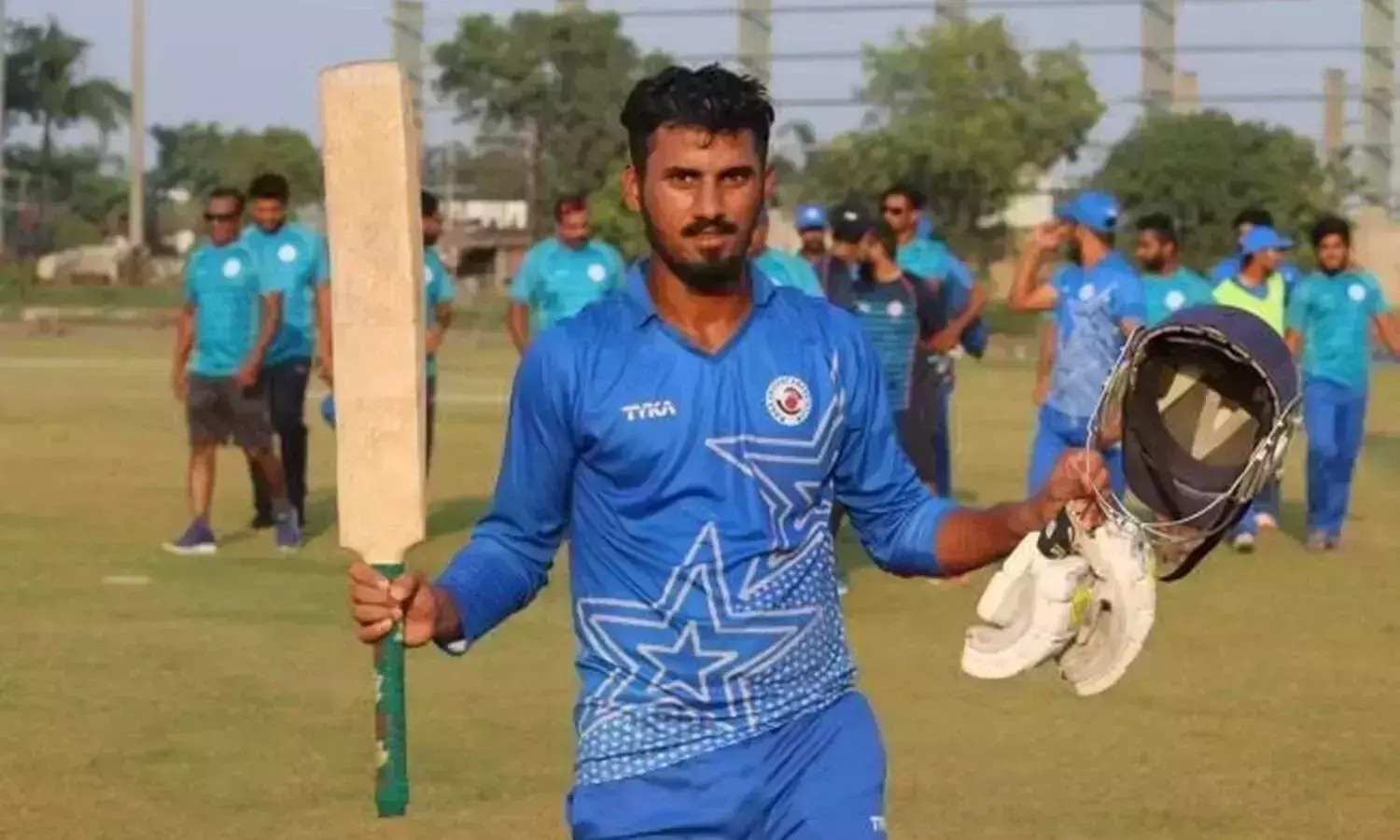 അരങ്ങേറ്റത്തില്‍ തന്നെ ട്രിപ്പിള്‍ സെഞ്ച്വറി; ലോകറെക്കോര്‍ഡുമായി ബിഹാറിലെ 22കാരന്‍