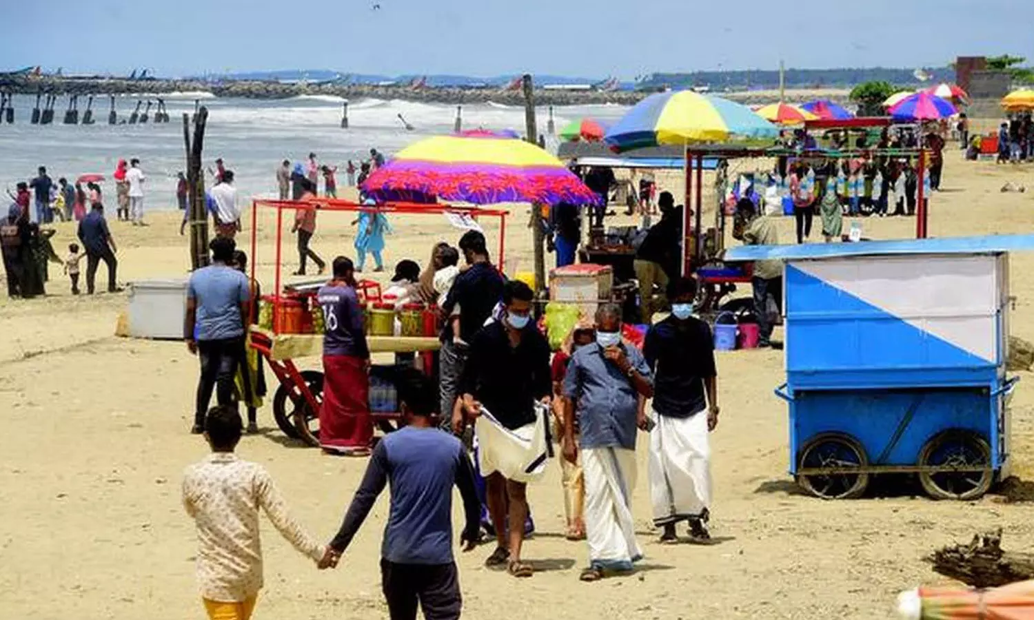 ഉപ്പിലിട്ട ഭക്ഷണത്തിന് നിരോധനമേർപ്പെടുത്തിയത് അംഗീകരിക്കാനാവാത്ത നടപടി;  കോഴിക്കോട് കോർപ്പറേഷനെതിരെ സി.ഐ.ടി.യു