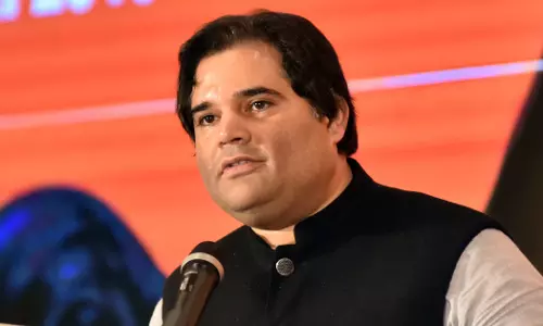 പാവങ്ങളുടെ അടുക്കളയിൽ വീണ്ടും പുക നിറയുന്നു; ഗാർഹിക പാചക വാതക സിലണ്ടർ വില കൂട്ടിയതിനെതിരെ ബിജെപി എംപി വരുൺ ഗാന്ധി