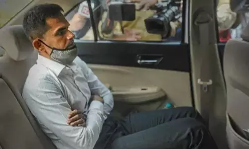 പ്രായപൂര്‍ത്തിയാകും മുന്‍പ് വ്യാജരേഖ ചമച്ച് ബാര്‍ ലൈസന്‍സ് നേടി: സമീര്‍ വാങ്കഡെക്കെതിരെ എഫ്.ഐ.ആര്‍