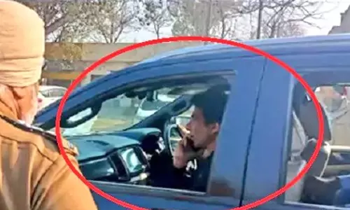 പഞ്ചാബിൽ ബൂത്തുകൾ സന്ദർശിക്കുന്നതിൽനിന്ന് നടൻ സോനു സൂദിനെ തെരഞ്ഞെടുപ്പ് കമ്മീഷൻ തടഞ്ഞു