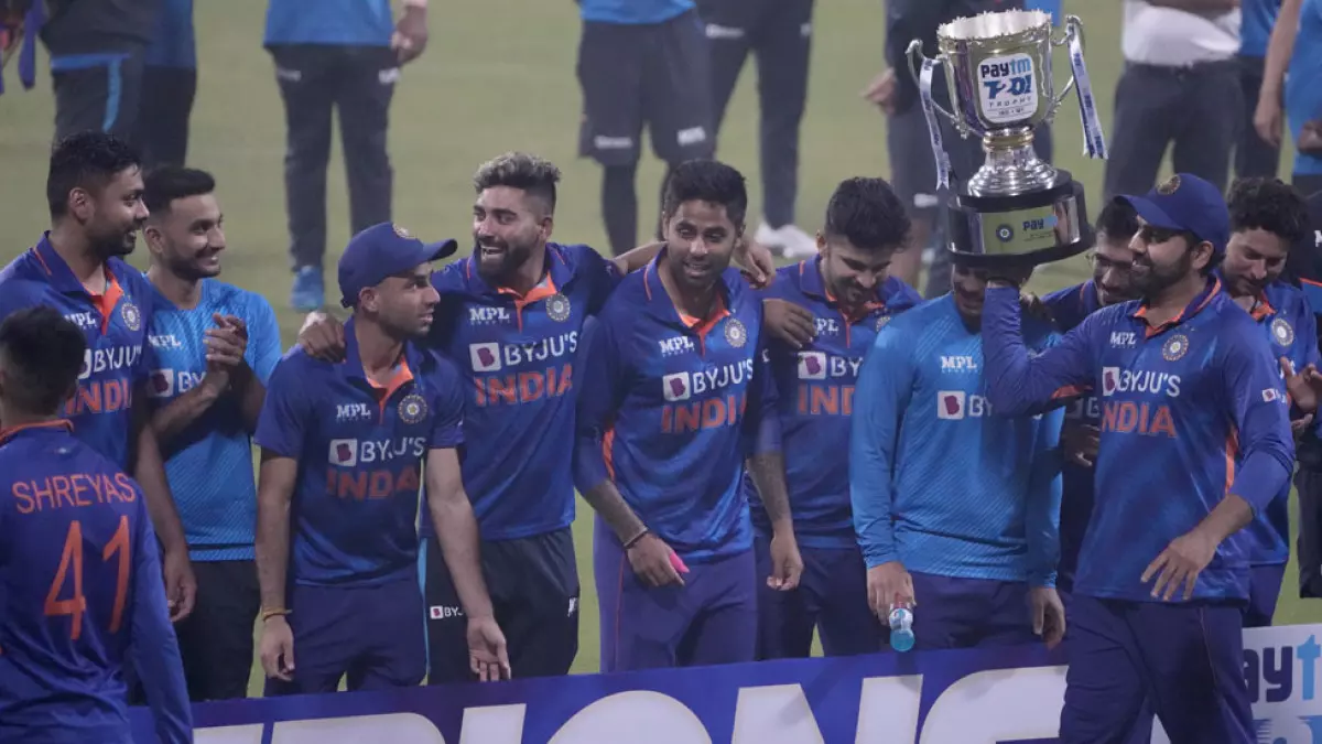 കോഹ്‍ലിക്ക് കഴിയാതെ പോയത് രോഹിത് നേടി; ആറ് വര്‍ഷത്തിന് ശേഷം ടി20 റാങ്കിങ്ങില്‍ ഇന്ത്യ ഒന്നാമത്