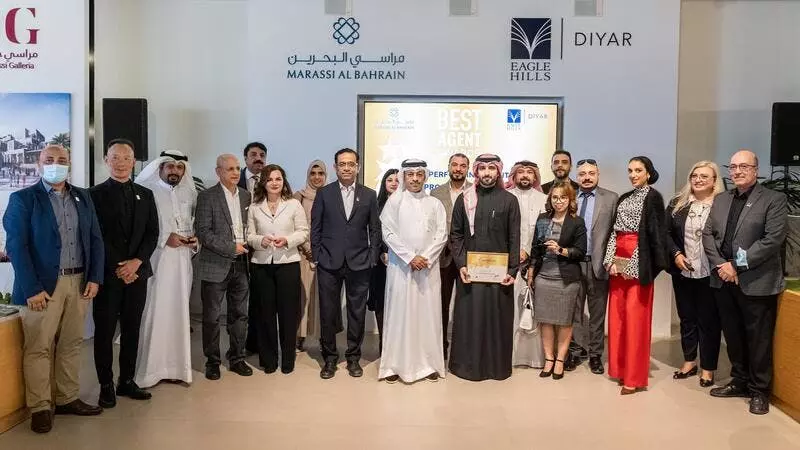 റിയൽ എസ്റ്റേറ്റ് ഏജൻസികളെ ആദരിച്ചു റിയൽ എസ്റ്റേറ്റ് ഏജൻസികളെ ആദരിച്ചു