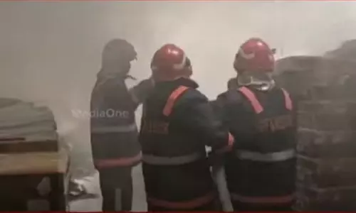 ആലപ്പുഴയിൽ കയർ ഫാക്ടറിക്ക് തീപിടിച്ചു ആലപ്പുഴയിൽ കയർ ഫാക്ടറിക്ക് തീപിടിച്ചു