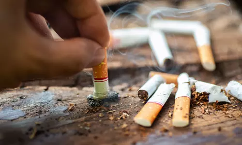 റോക്കി ബായിയായി ഒരു പാക്കറ്റ് സിഗരറ്റ് വലിച്ചുതീർത്തു; ഗുരുതരാവസ്ഥയിലായ ബാലൻ ചികിത്സയിൽ