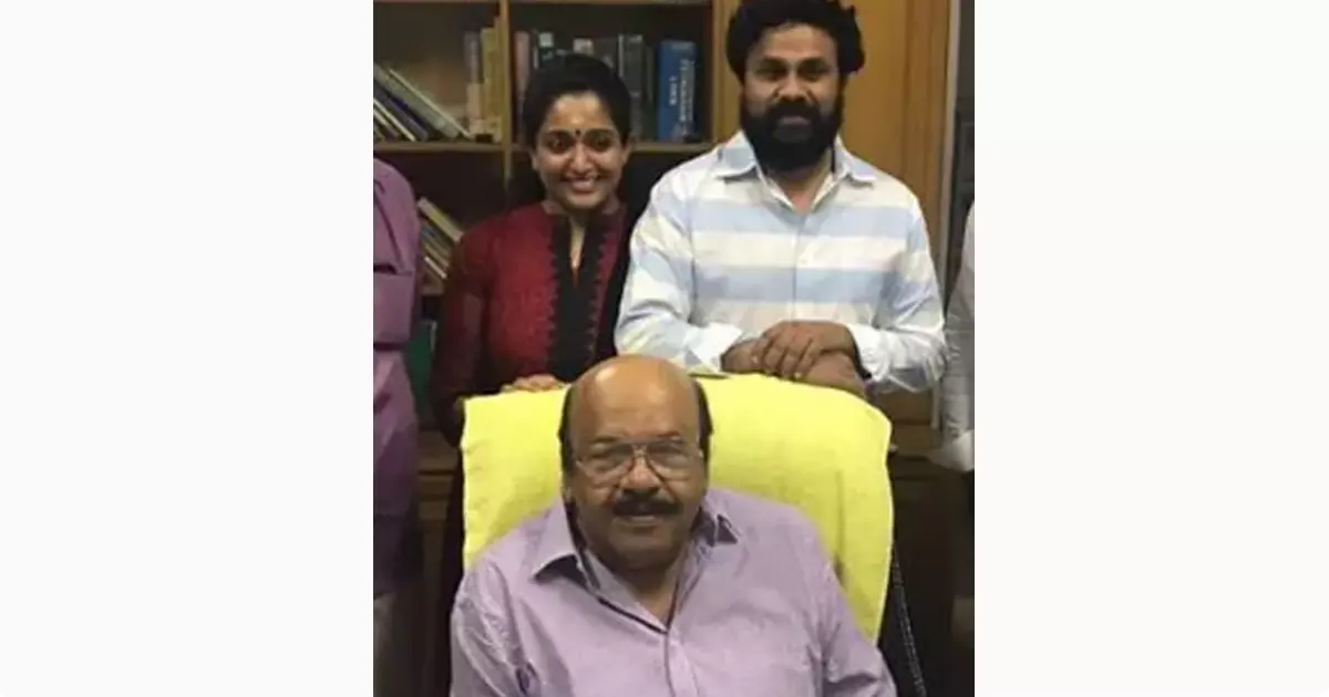 ദിലീപിന്റെ അഭിഭാഷകന് രാമന്പിള്ളയ്ക്ക് ക്രൈംബ്രാഞ്ച് നോട്ടീസ്: അഭിഭാഷകർ ഇന്ന് പ്രതിഷേധിക്കും ദിലീപിന്റെ അഭിഭാഷകന് രാമന്പിള്ളയ്ക്ക് ക്രൈംബ്രാഞ്ച് നോട്ടീസ്: അഭിഭാഷകർ ഇന്ന് പ്രതിഷേധിക്കും