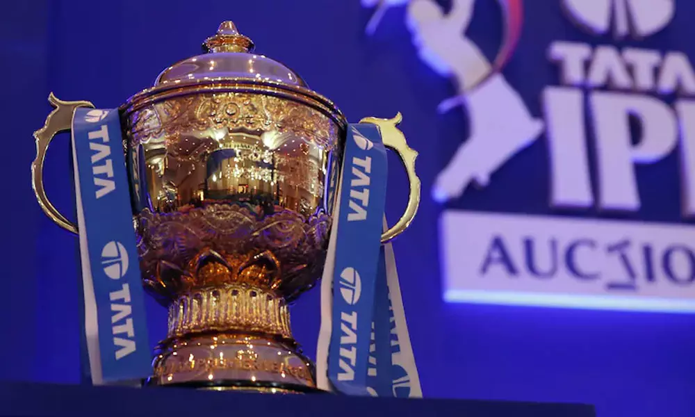 എടുത്തെറിയുന്നത് അമ്പതിനായിരം കോടി, ഐപിഎൽ യുദ്ധത്തിൽ ആരു ജയിക്കും; റിലയൻസോ ആമസോണോ? എടുത്തെറിയുന്നത് അമ്പതിനായിരം കോടി, ഐപിഎൽ യുദ്ധത്തിൽ ആരു ജയിക്കും; റിലയൻസോ ആമസോണോ?