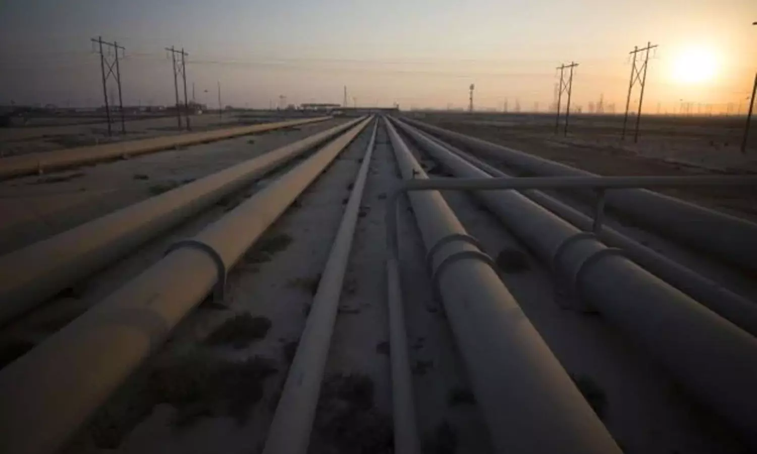 യുക്രൈൻ പ്രതിസന്ധി: എണ്ണവില കുതിച്ചുയരുന്നു