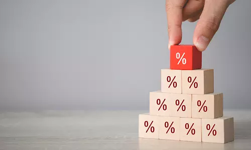 യു.എ.ഇയിൽ വ്യക്തിഗത വരുമാന നികുതി ഏർപ്പെടുത്തുന്ന കാര്യം തൽകാലത്തേക്ക് പരിഗണിക്കുന്നില്ലെന്ന്