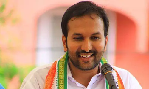 കോവിഡ് പർച്ചേസ് അഴിമതി; വിവരങ്ങൾ സഭയിൽ എഴുതി നൽകി പി.സി വിഷ്ണുനാഥ്