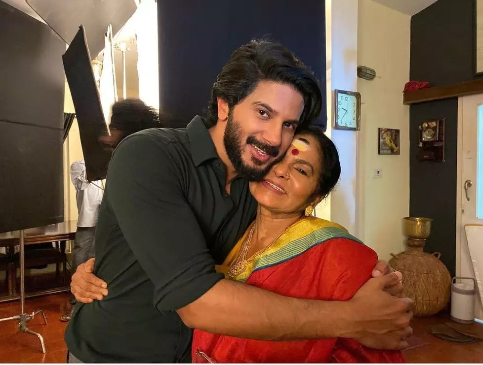 ചക്കരേ എവിടെയാ...ഹൃദയം നുറുങ്ങുന്നു; ദുൽഖർ സൽമാൻ ചക്കരേ എവിടെയാ...ഹൃദയം നുറുങ്ങുന്നു; ദുൽഖർ സൽമാൻ