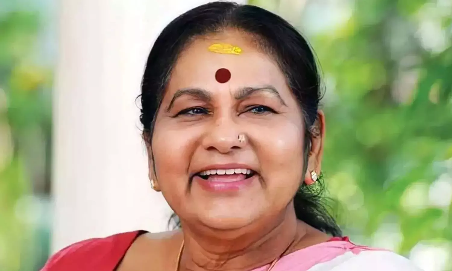 നടനവിസ്മയം ഇനി ഓർമ; കെ.പി.എ.സി ലളിതയ്ക്ക് ആദരാഞ്ജലികളുമായി കേരളം